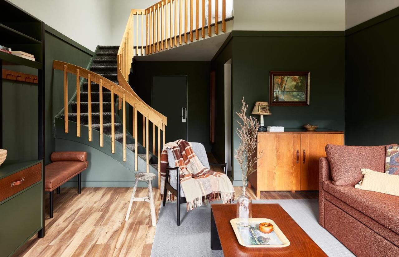 Hunter Lodge, A Bluebird By Lark Exterior foto